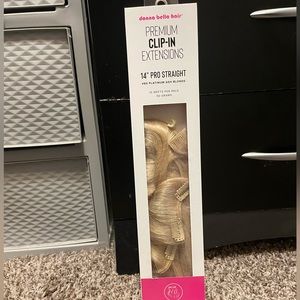 NEW Donna Bella Hair Clip In Extensions 14 in